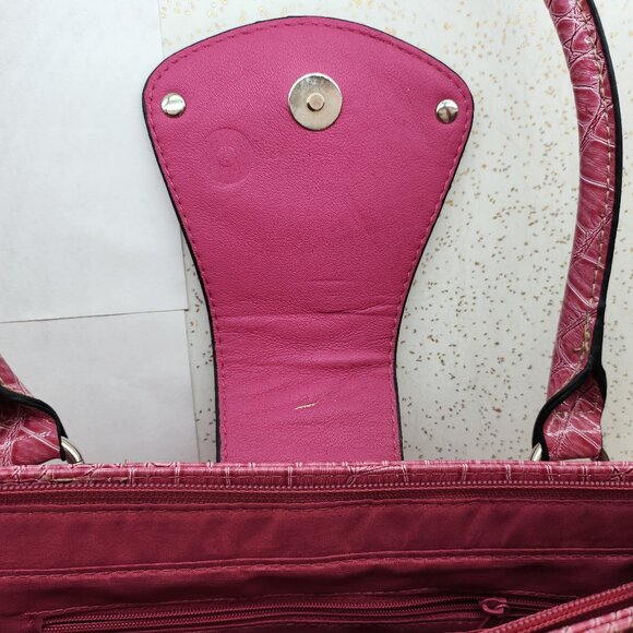 Y2K Pink Faux Croc Print Handbag With Buckle Feature - Picture 8 of 9